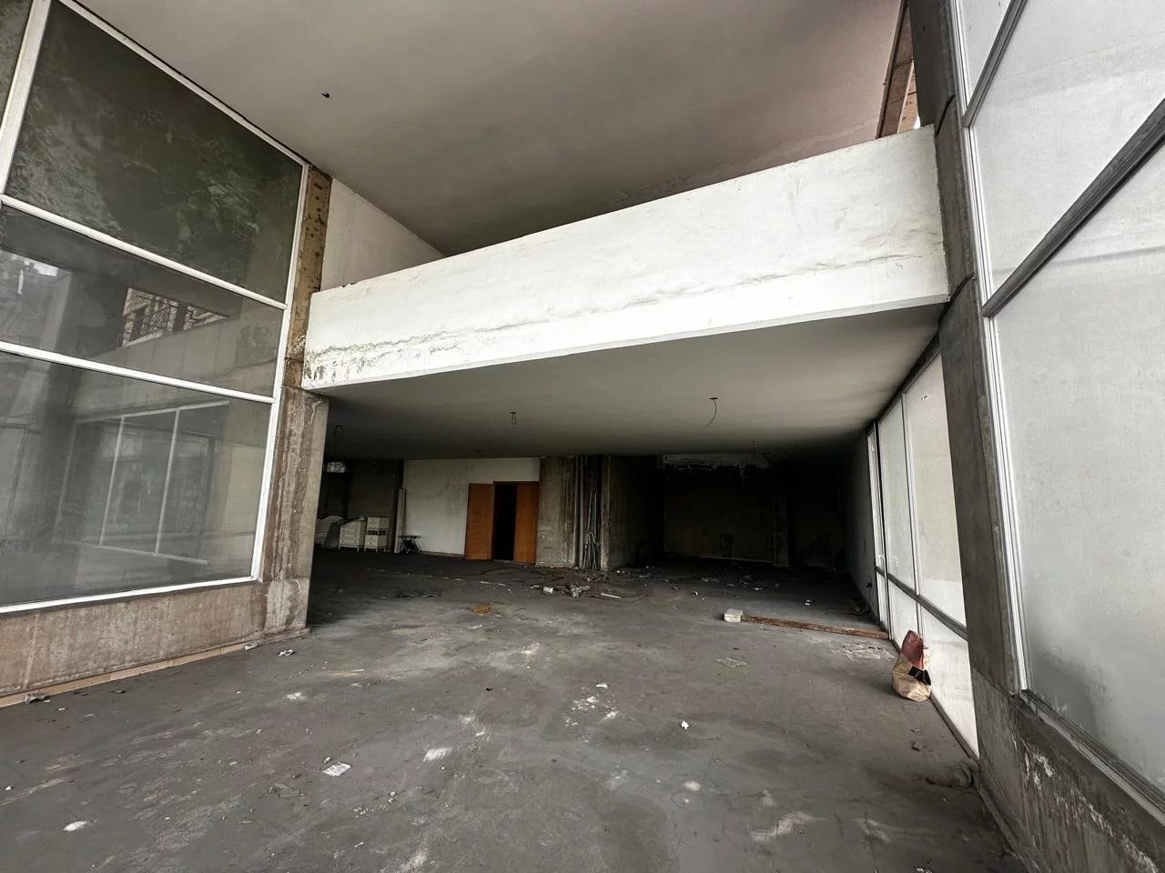 Spacious Showroom | On Highway — Hub Realtors