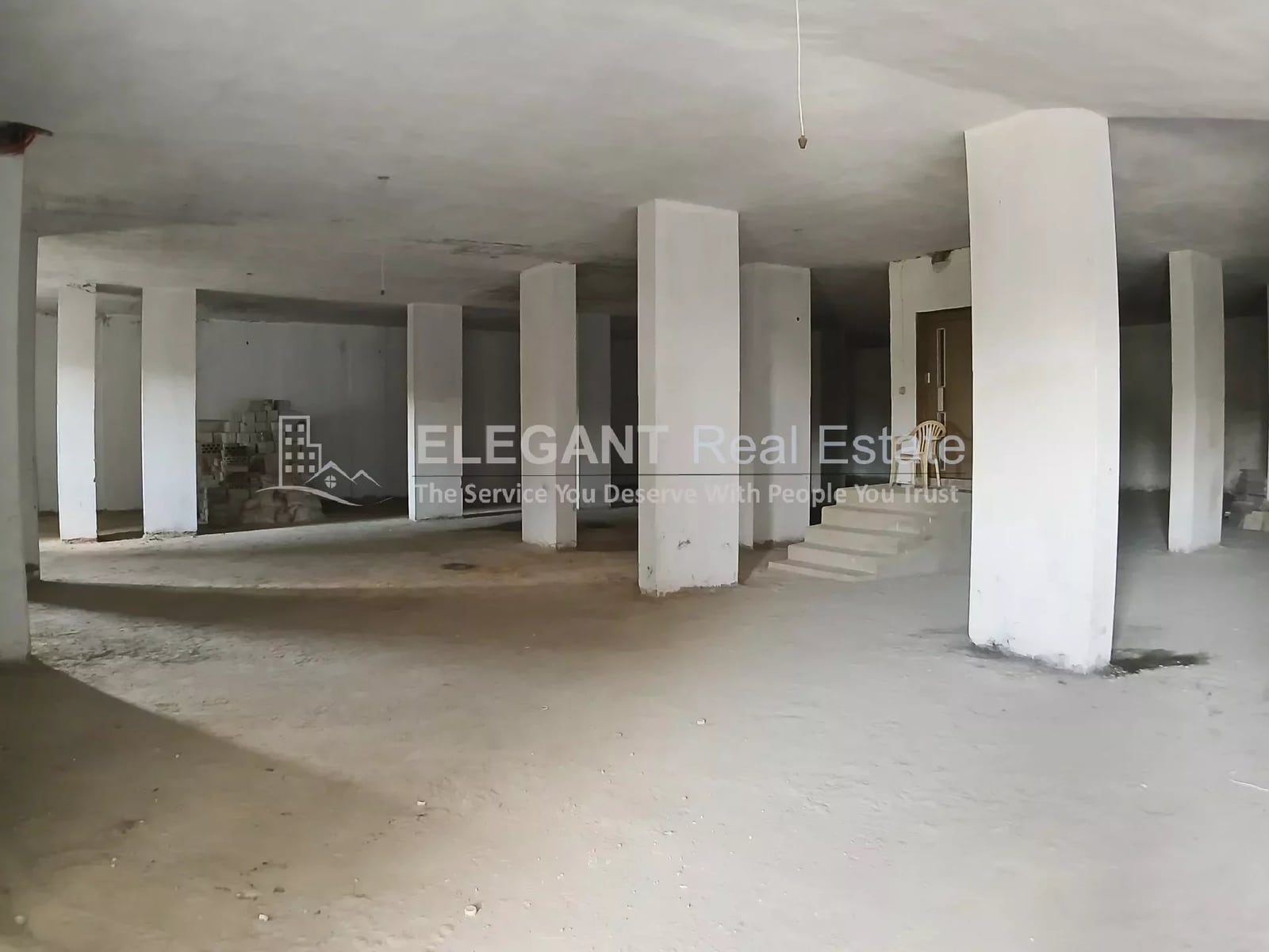 Spacious Warehouse | Easy Access | Private Ramp — Hub Realtors