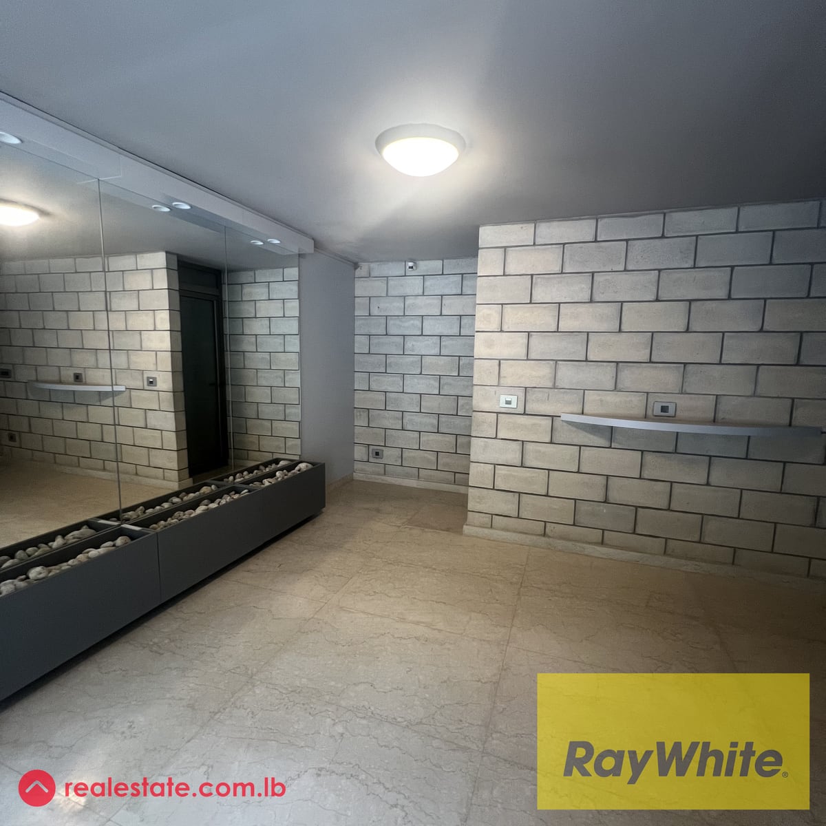 Warehouse for sale in Mazraat Yachouh — Hub Realtors