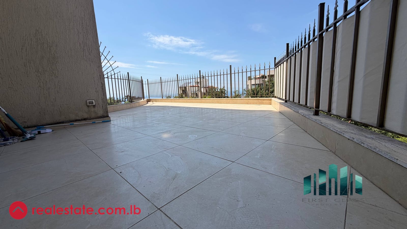 Mazraet yachouh 160 sqm + 40 terrace — Hub Realtors