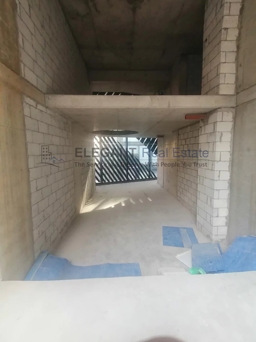 High Ceiling | Mezanine Retail Shop | Prime Location — Hub Realtors