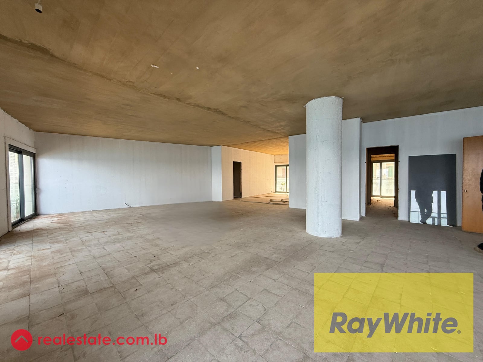 Apartment for Sale in Ramlet al-Bayda – 610 SQM (Core and Shell) — Hub Realtors