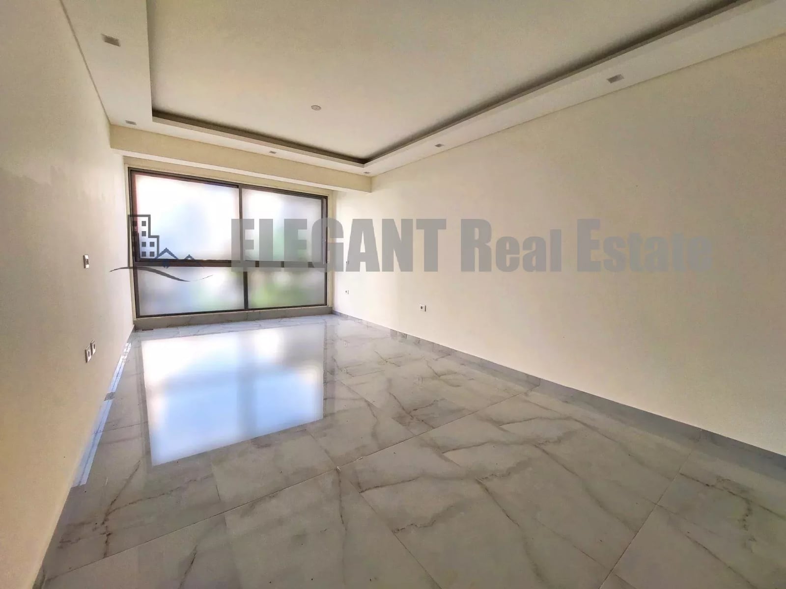 Modern Living with Sea View & Calm Surrounding ! — Hub Realtors