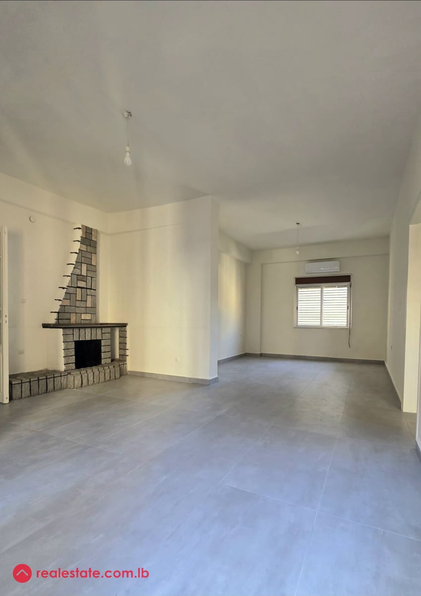 Fully renovated | balcony | prime location — Hub Realtors