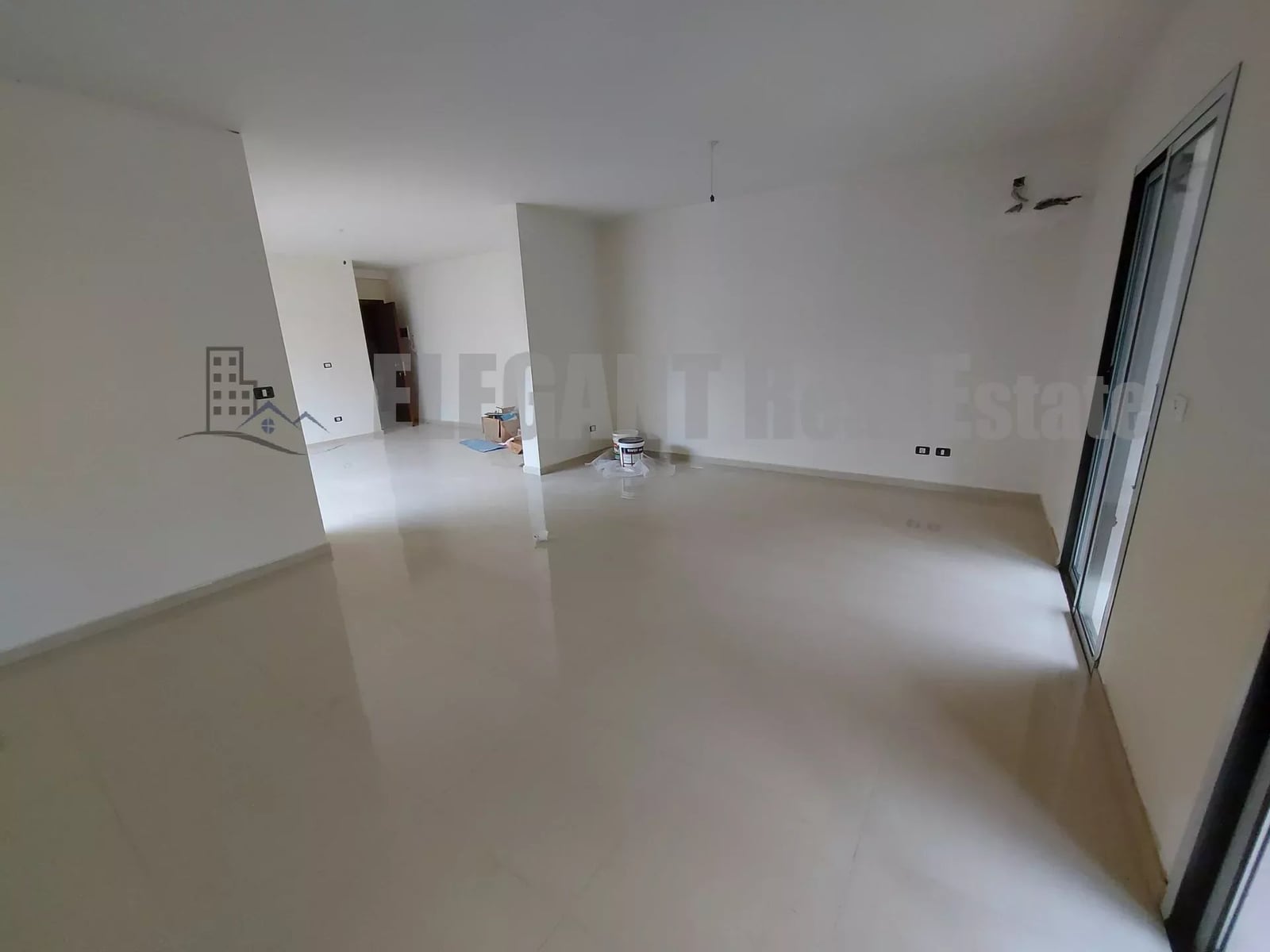 Prime location Office for rent in KfarHbab — Hub Realtors