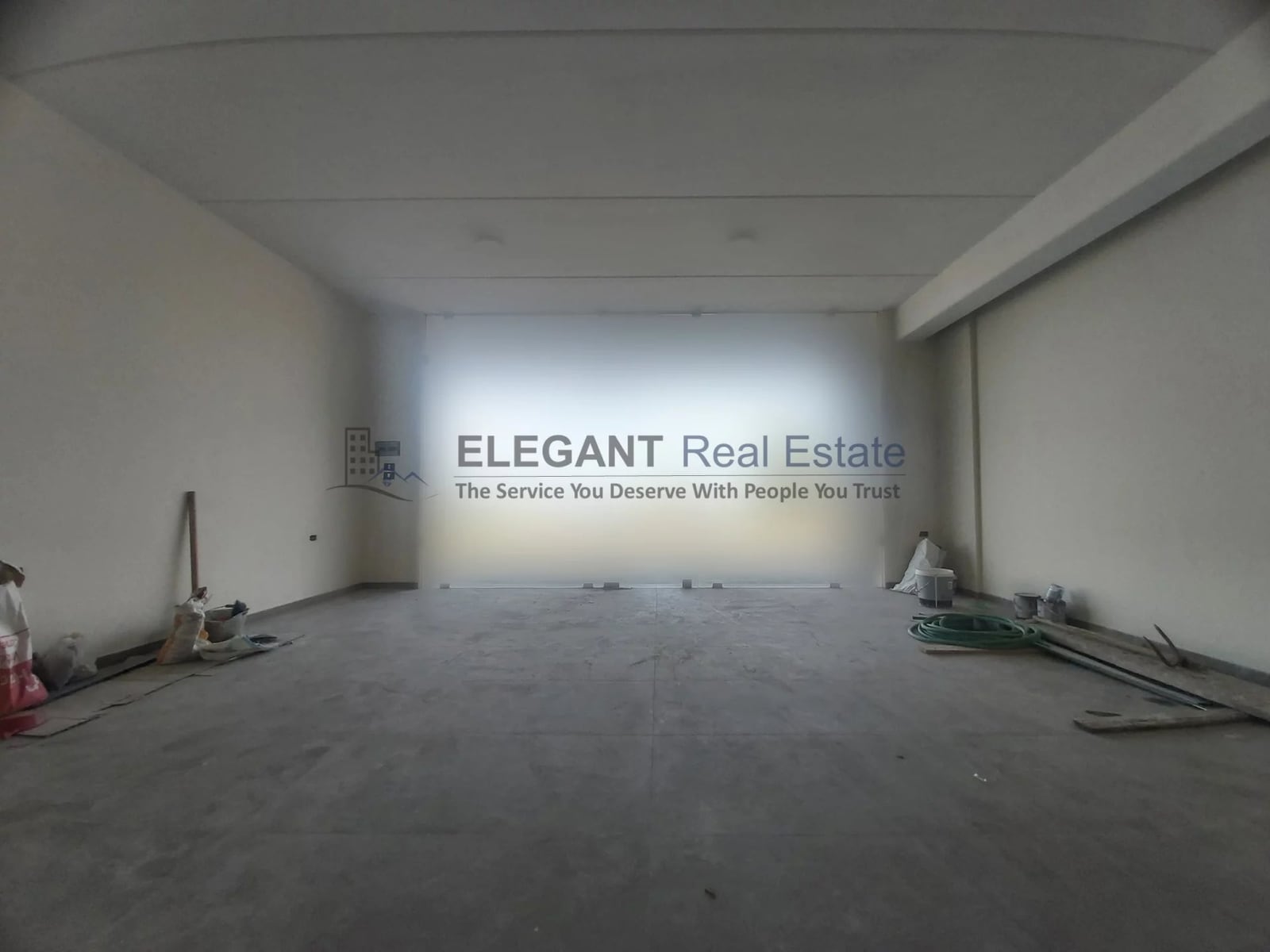 Retail Shop | Prime Location — Hub Realtors