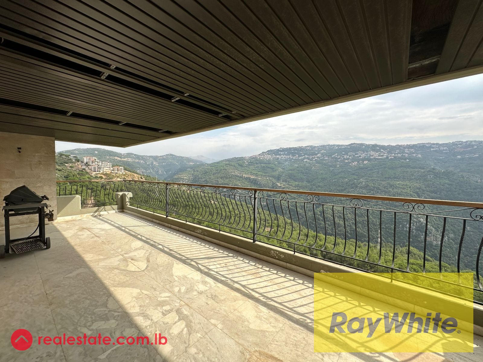 Full Floor Apartment for Sale in Monteverde — Hub Realtors
