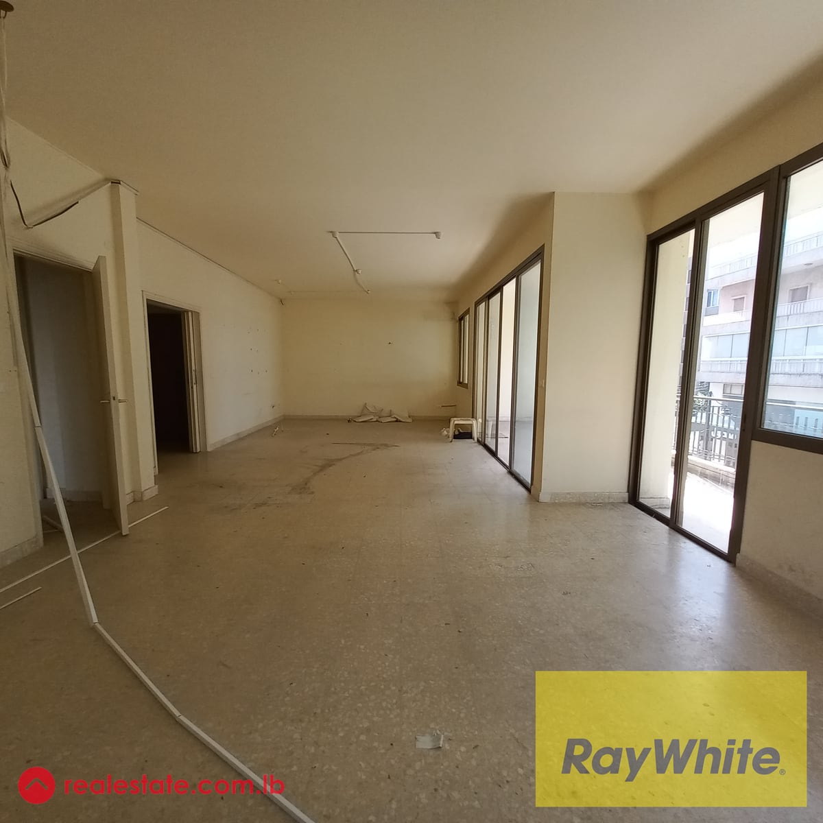 Office in Jal el Dib of 300 sqm for rent — Hub Realtors