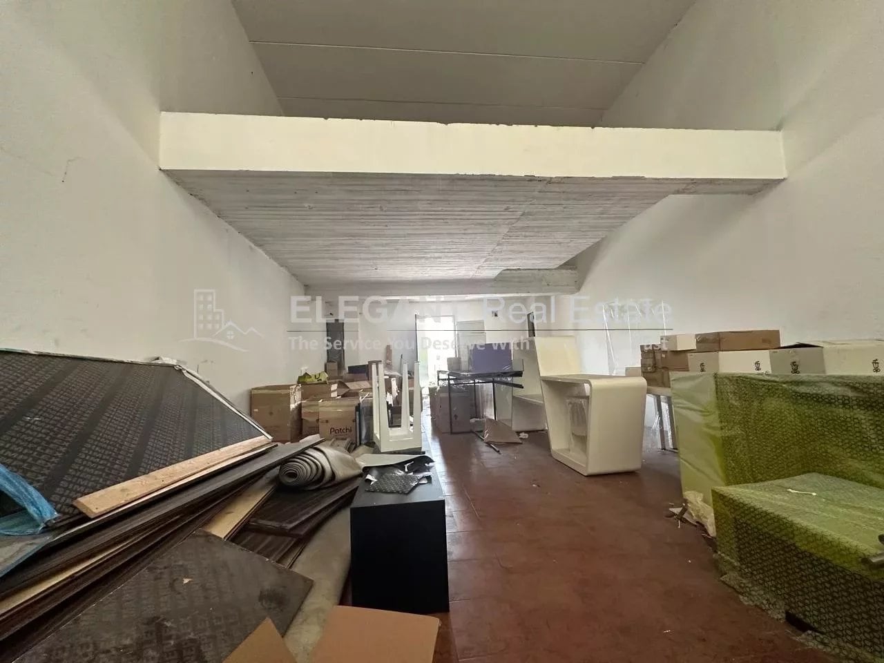 Fancy Retail Shop | Directly on Highway — Hub Realtors