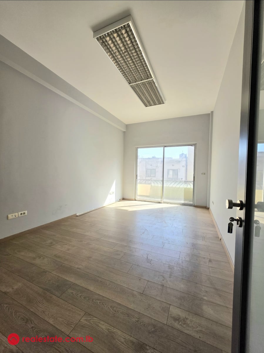 Offices | prime location | renovated — Hub Realtors