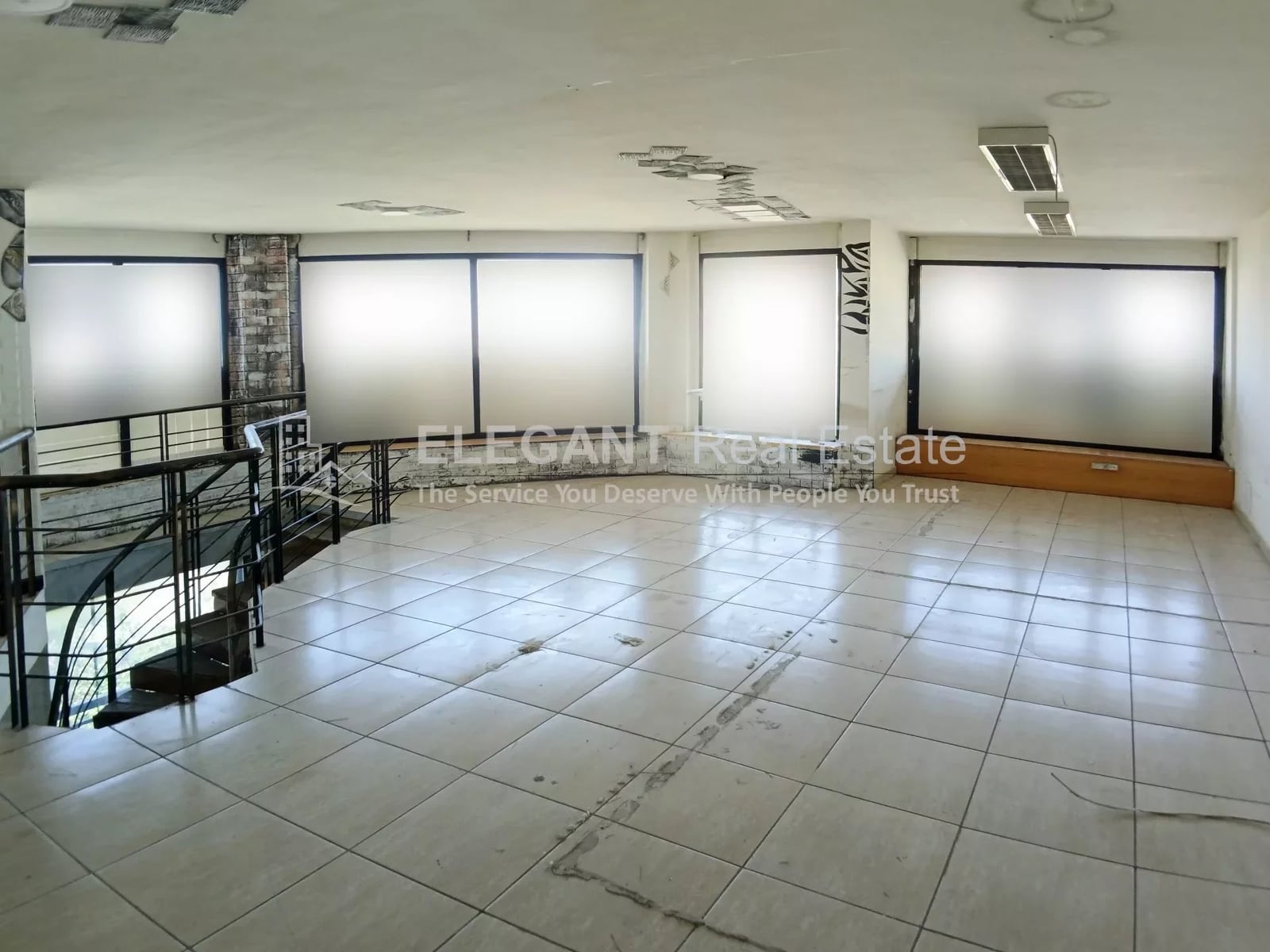 Nicely Located Shop | Business Center — Hub Realtors