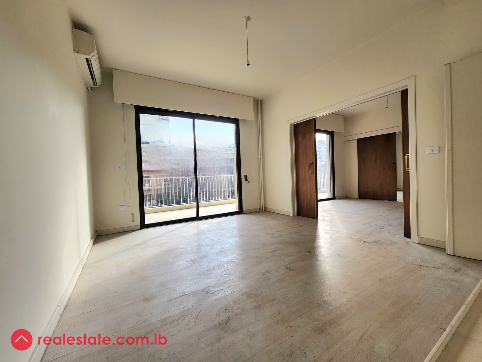 Spacious | prime location | balconies — Hub Realtors