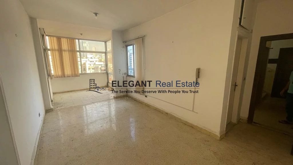 Charming Office | Prime Location | High Floor — Hub Realtors