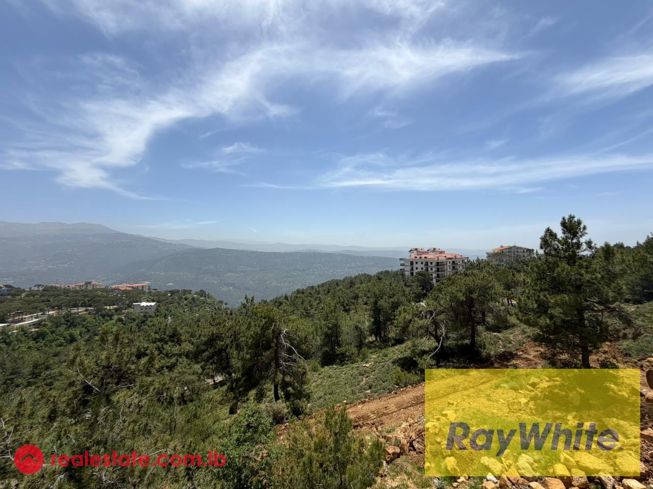Apartment for Sale in Douar | 160 sqm | Well-Finished Family Home — Hub Realtors