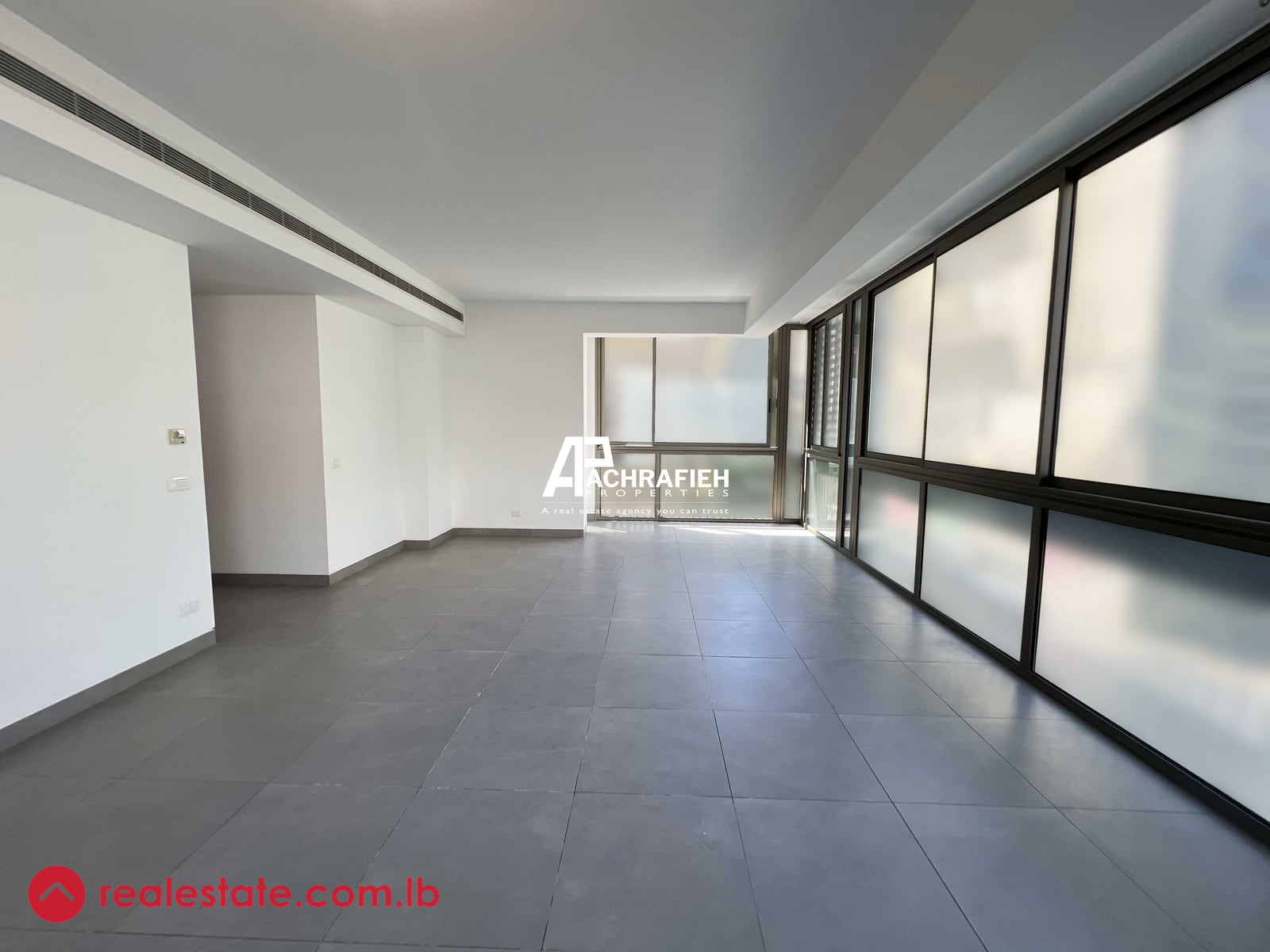 140 Sqm - Apartment For Rent in Gemayzeh — Hub Realtors
