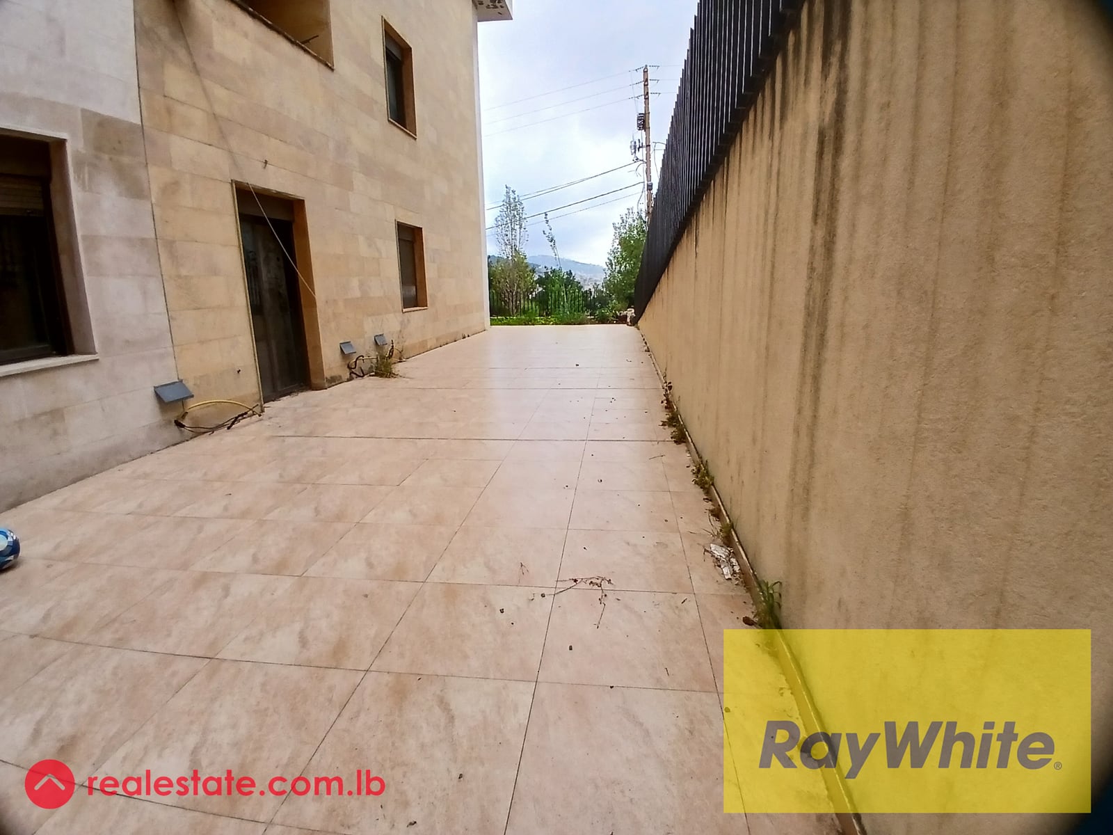 Apartment with Large Terrace for Sale in El Rabweh — Hub Realtors