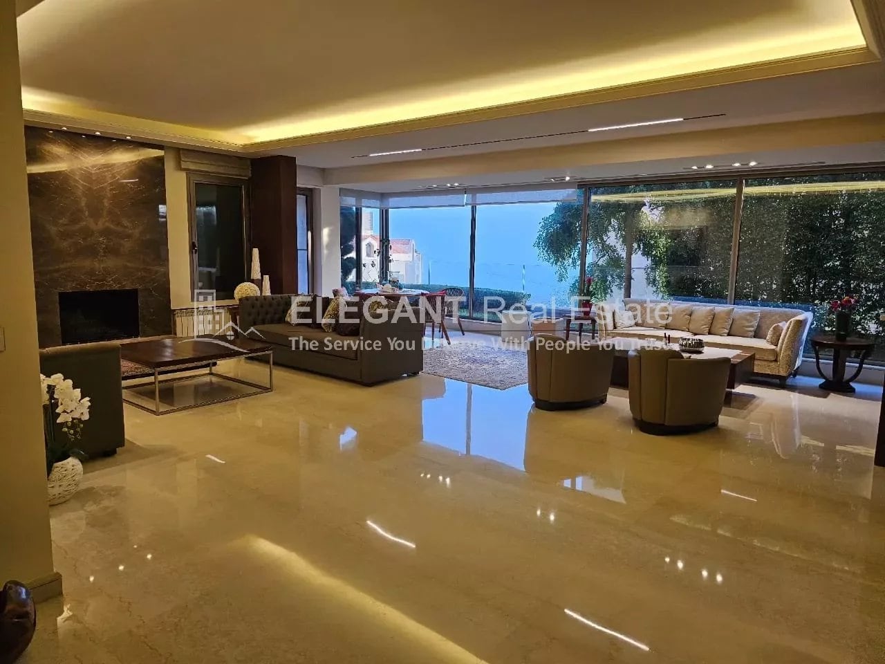 Luxurious Flat | Spacious Terrace | Calm Street — Hub Realtors