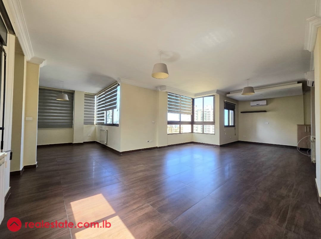 Fully renovated | unblocked view | sunny — Hub Realtors