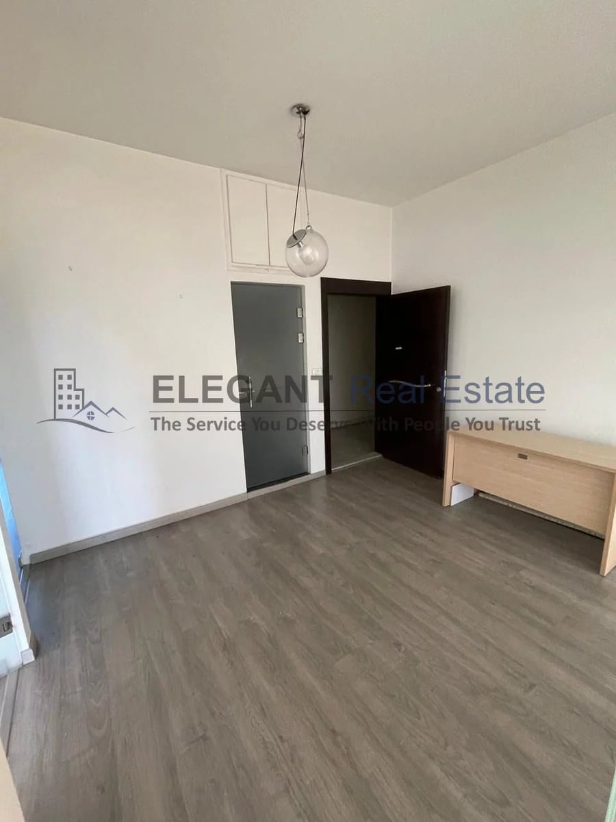 Renovated Office | Prime Location | Easy Acces — Hub Realtors