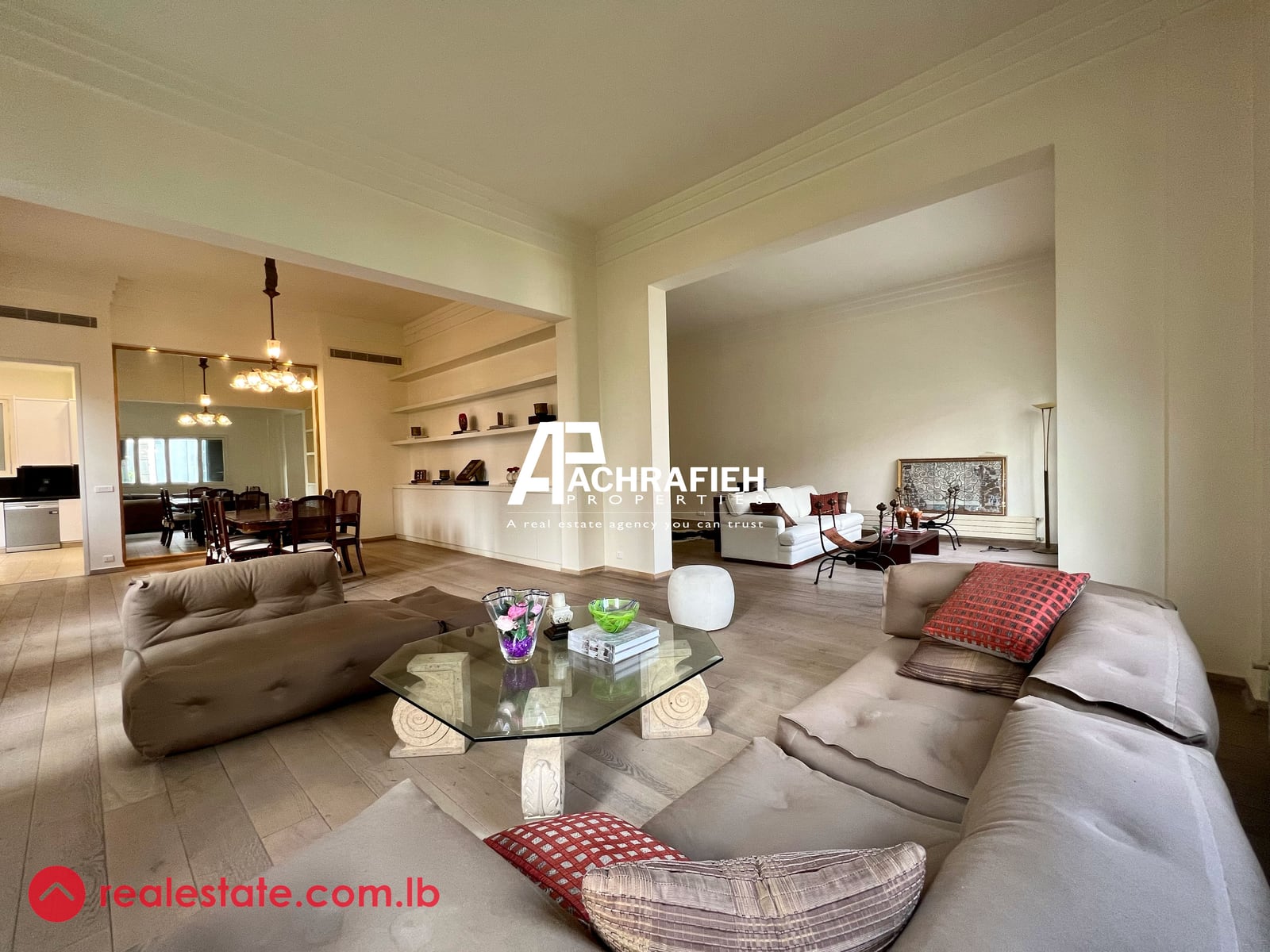 Vintage Apartment | 300 Sqm | Terrace — Hub Realtors