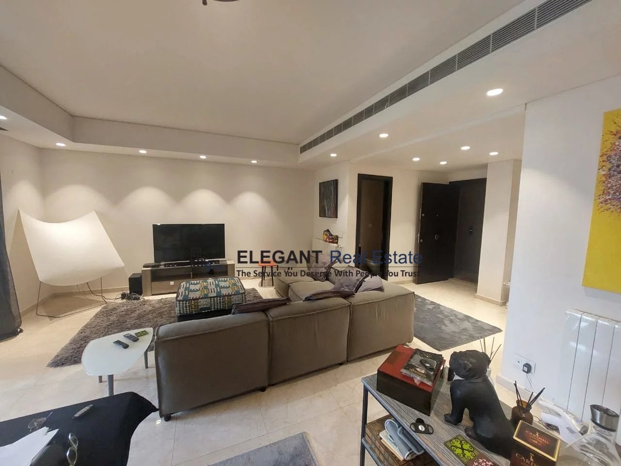 Cozy Apartment | Classy Neighborhood | No Furniture — Hub Realtors