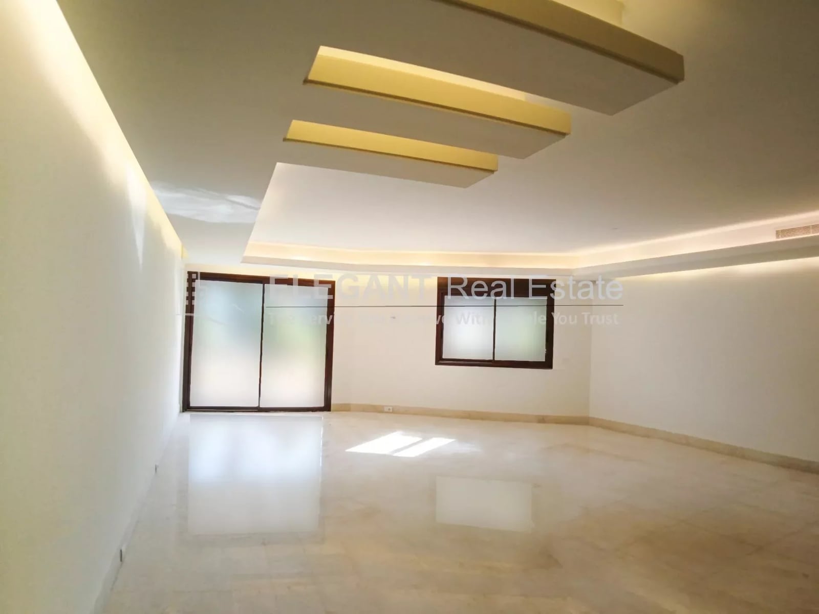 Luxurious Apartment | Prime Location — Hub Realtors