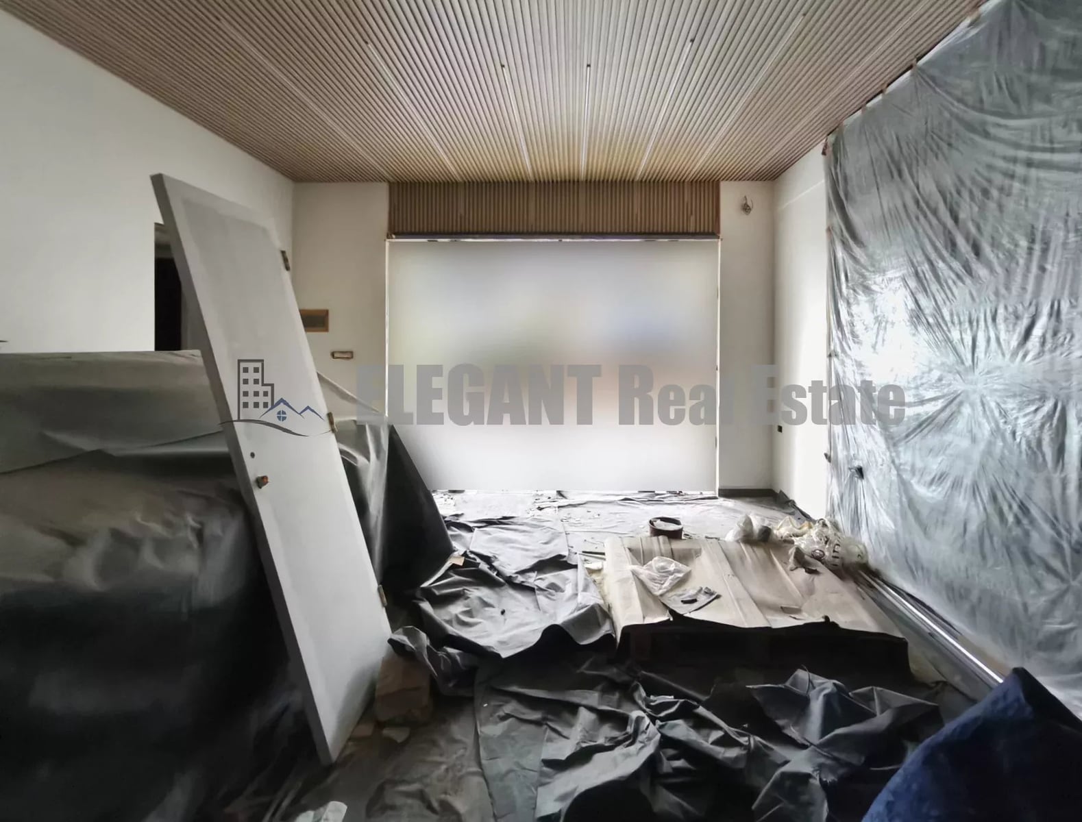 Beautiful Shop | Prime Location | Hazmieh — Hub Realtors