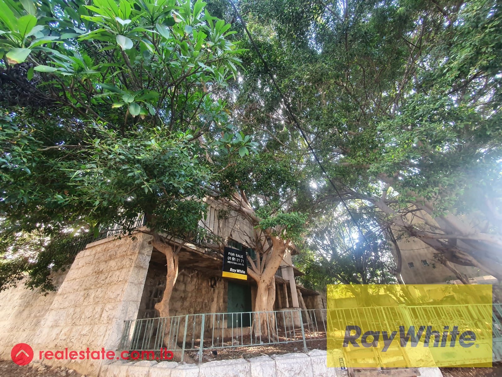 Land for sale in Hazmieh|Prime location — Hub Realtors